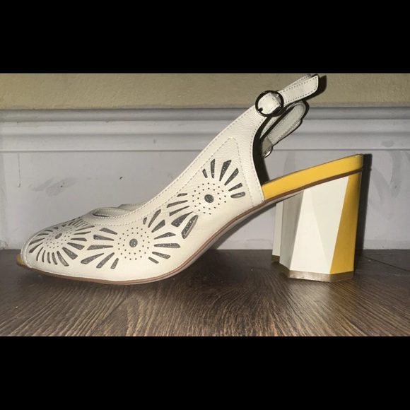 Azura Sandals Womens Size 10 White & Yellow Spring Step Engagement Slingback - Picture 7 of 8